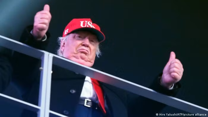 Ông Donald Trump phủ nhận việc định tấn công Trung Quốc (Ảnh: AFP).