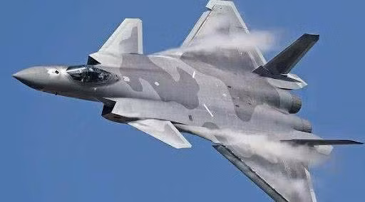 J-20 phiên bản một chỗ ngồi hiện đang trong biên chế của Không quân Trung Quốc (Ảnh: Sina).