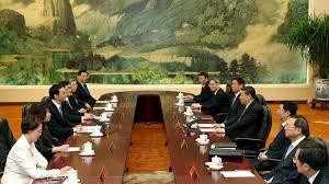 Ông Tập Cận Bình hội đàm với Chu Lập Luân tại Bắc Kinh tháng 5/2015 (Ảnh: Xinhua).