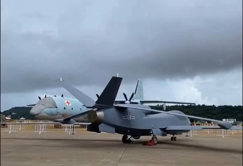 UAV bí ẩn Xianglong WZ-9 đã được đưa tới triển lãm Chu Hải (Ảnh: Dwnews)