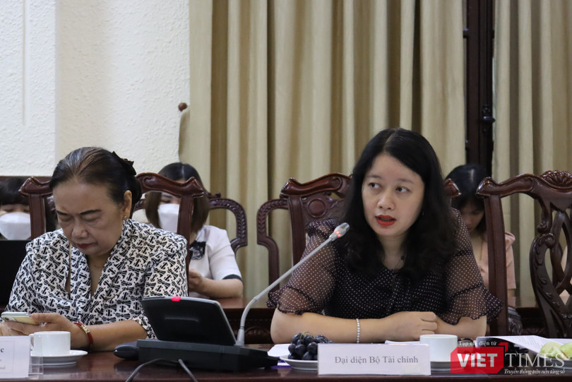 VT_ Dai dien BTC.jpg