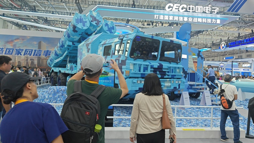 Xe ohong ten lua dat doi hai.jpg