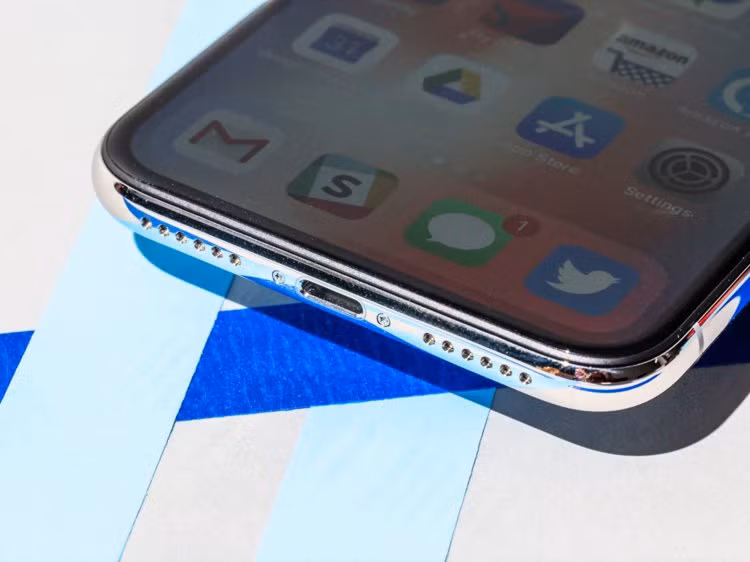 6 điểm bạn nên biết về iPhone có thể gập đôi của Apple ảnh 3