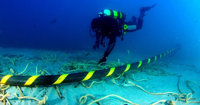 Các giải pháp khắc phục được các nhà cung cấp dịch vụ Internet áp dụng đã giúp cải thiện chất lượng dịch vụ, bất chấp toàn bộ các tuyến cáp quang biển đều đang gặp sự cố (Ảnh minh họa). Các giải pháp khắc phục được các nhà cung cấp dịch vụ Internet áp dụng đã giúp cải thiện chất lượng dịch vụ, bất chấp toàn bộ các tuyến cáp quang biển đều đang gặp sự cố (Ảnh minh họa).