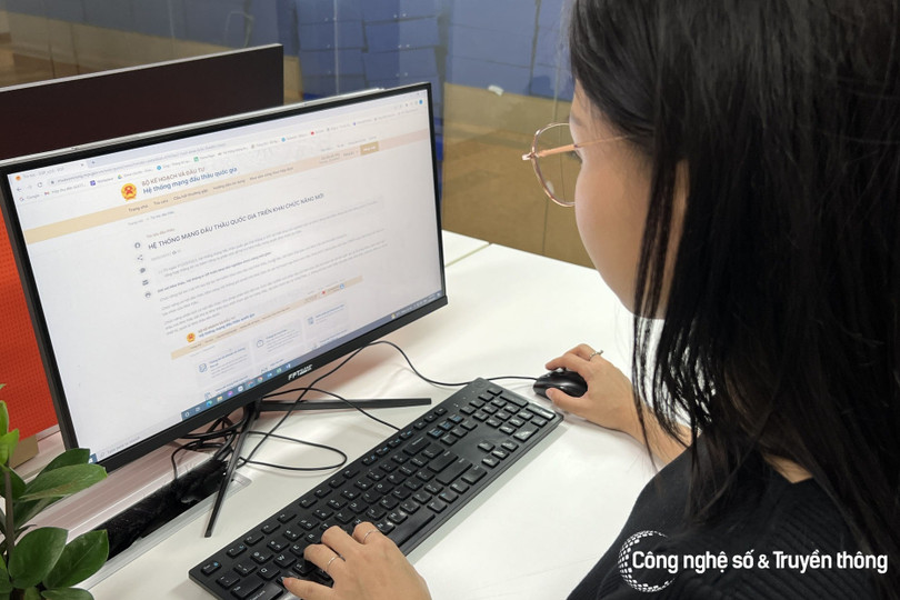 Việc bổ sung các chức năng mới dành cho nhà thầu trên hệ thống e-GP nhằm nâng cao tính cạnh tranh, minh bạch, công khai trong đấu thầu. (Ảnh minh họa) Việc bổ sung các chức năng mới dành cho nhà thầu trên hệ thống e-GP nhằm nâng cao tính cạnh tranh, minh bạch, công khai trong đấu thầu. (Ảnh minh họa)