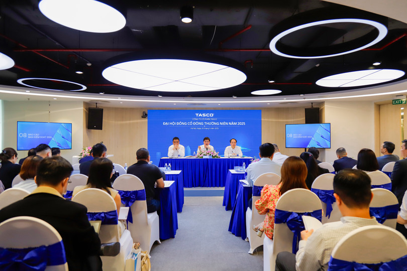Toàn cảnh phiên họp Đại hội đồng cổ đông của Tasco năm 2025.JPG