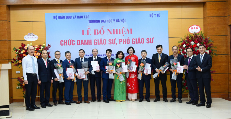 Các tân Phó Giáo sư của Trường Đại học Y Hà Nội Các tân Phó Giáo sư của Trường Đại học Y Hà Nội