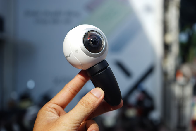 Cận cảnh Samsung camera Gear 360 giá 7 triệu đồng ảnh 6