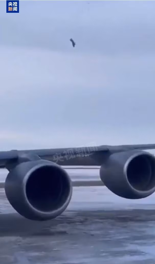 Hinh anh F-35 dang roi.jpg