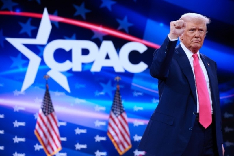 Trump tai Hoi nghi bao thu.jpg