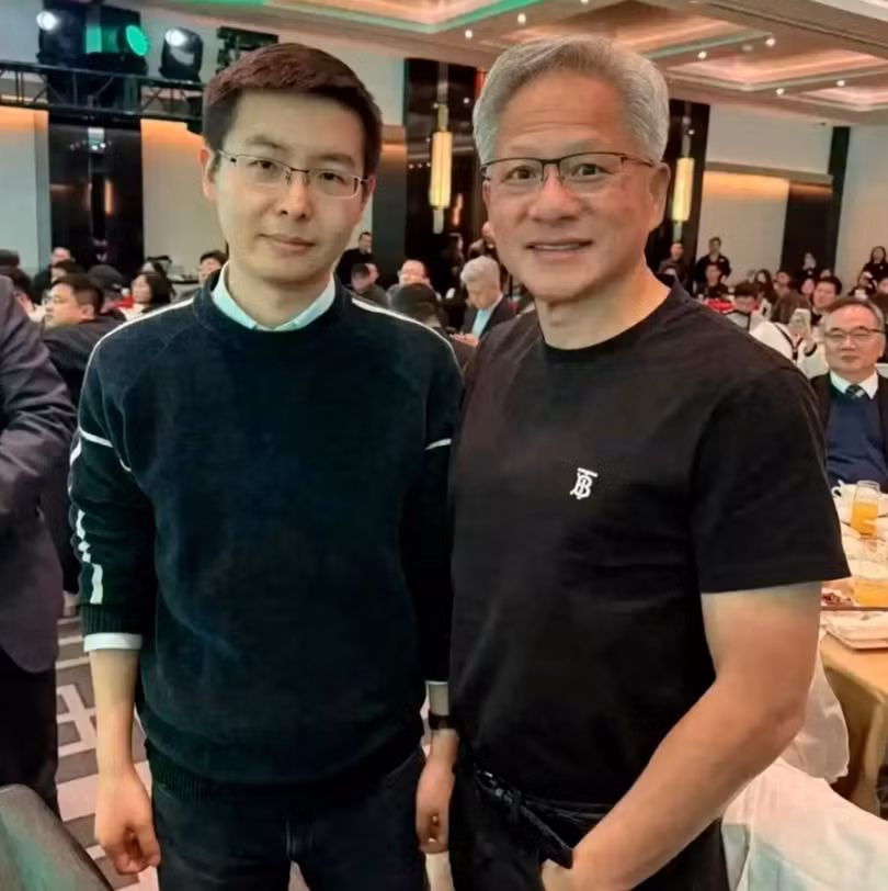 Cung Jensen Huang.png