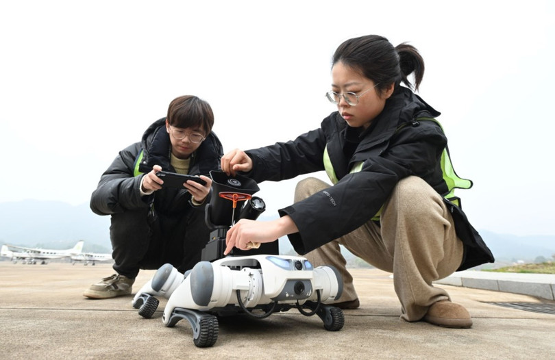 Nhan vien cai dat.jpg