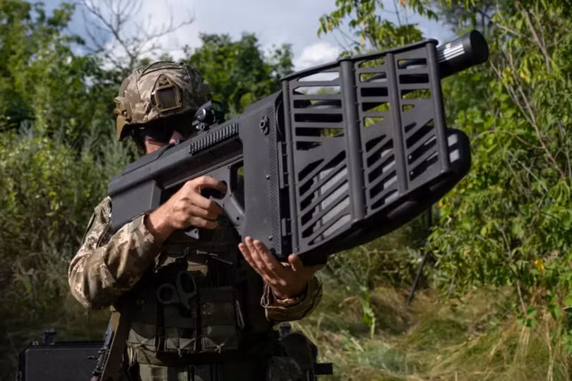 Sung dien tu gay nhieu UAV.png