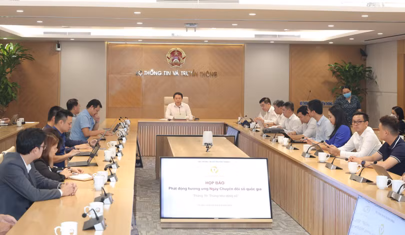 Bộ Thông tin và Truyền thông phát động Chương trình “Tháng 10 - Tháng tiêu dùng số” hưởng ứng Ngày Chuyển đổi số quốc gia 10/10