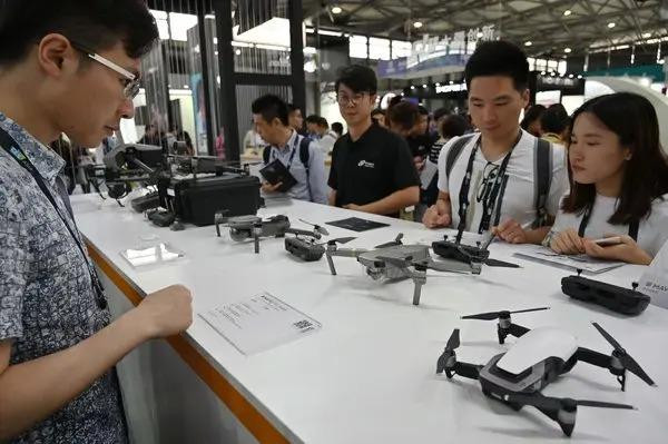 Vị giáo sư đứng sau ‘đế chế’ trị giá 12 tỷ USD, đang ươm mầm cho hàng loạt ‘kỳ lân’ công nghệ của Trung Quốc - Ảnh 2.