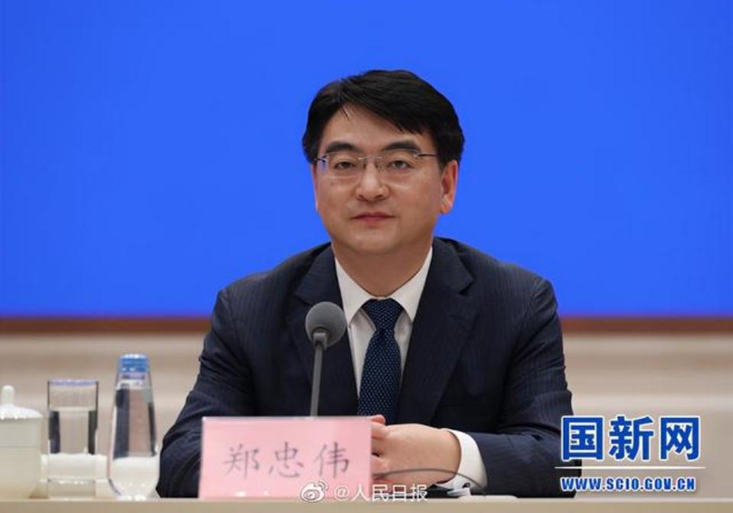 Ông Trịnh Trung Vĩ: Cho đến nay, tất cả những người sử dụng khẩn cấp vaccine SARS-CoV-2 đều không báo cáo có phản ứng bất lợi nghiêm trọng và một số nhân viên công tác ở các khu vực có nguy cơ cao không có báo cáo bị lây nhiễm (Ảnh: scio.gov.cn)