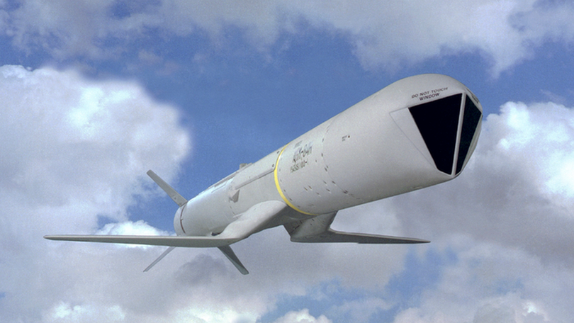 Tên lửa không đối đất tầm xa SLAM-ER do hãng Boeing sản xuất được Mỹ phê duyệt bán cho Đài Loan hôm 22/10 (Ảnh: Dwnews). Tên lửa không đối đất tầm xa SLAM-ER do hãng Boeing sản xuất được Mỹ phê duyệt bán cho Đài Loan hôm 22/10 (Ảnh: Dwnews).