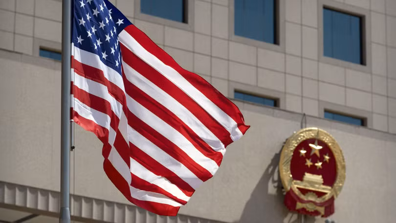 Mỹ - Trung Quốc tranh cãi gay gắt xung quanh việc Mỹ bắt và truy tố các học giả PLA che giấu thân phận thật (Ảnh: Dwnews).