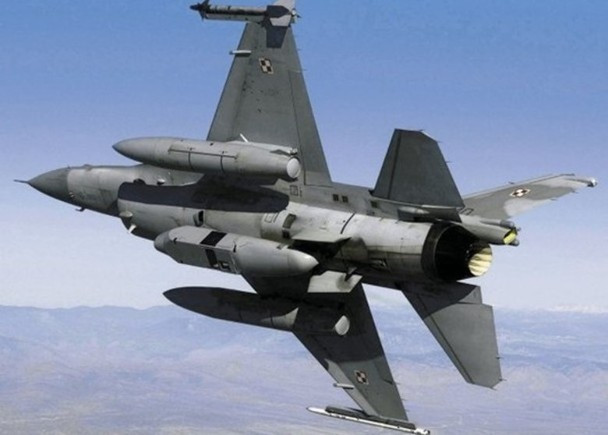 Các thùng trinh sát đa phổ trang bị cho F-16 cũng được Mỹ bán cho Đài Loan lần này (Ảnh: Dongfang).