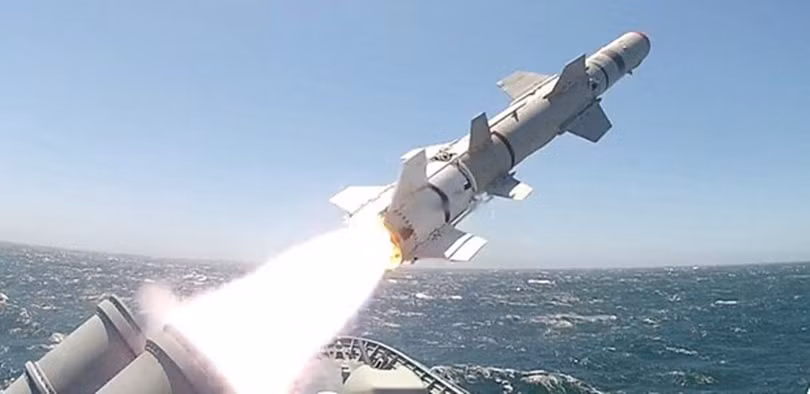 Tên lửa hành trình Harpoon AGM-84 phiên bản đặt trên tàu mặt nước đã được Mỹ bán cho Đài Loan trước đây (Ảnh: WP).