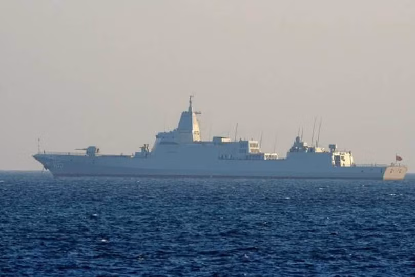 Tàu khu trục Type 055 của PLA tới Hải Nam để diễn tập (Ảnh: Dwnews).