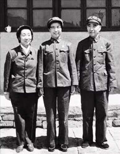 Lâm Bưu, Giang Thanh và Diệp Quần (Ảnh: kanlishi).