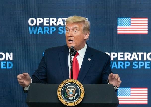 Vào cuối nhiệm kì, ông Trump tiếp tục tung các đòn mạnh, vùi dập các công ty Trung Quốc (Ảnh: Dongfang). Vào cuối nhiệm kì, ông Trump tiếp tục tung các đòn mạnh, vùi dập các công ty Trung Quốc (Ảnh: Dongfang).