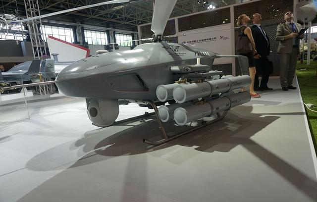 UAV trực thăng Golden Eagle CR-500 được thiết kế gọn nhẹ (Ảnh: Sina). UAV trực thăng Golden Eagle CR-500 được thiết kế gọn nhẹ (Ảnh: Sina).