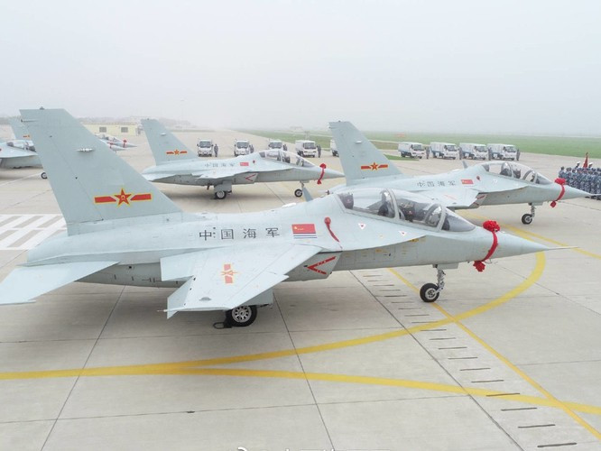 Máy bay huấn luyện cao cấp L-15 của Trung Quốc được lắp động cơ AI-222-25F do Motor Sich cung cấp (Ảnh: Dwnews). Máy bay huấn luyện cao cấp L-15 của Trung Quốc được lắp động cơ AI-222-25F do Motor Sich cung cấp (Ảnh: Dwnews).