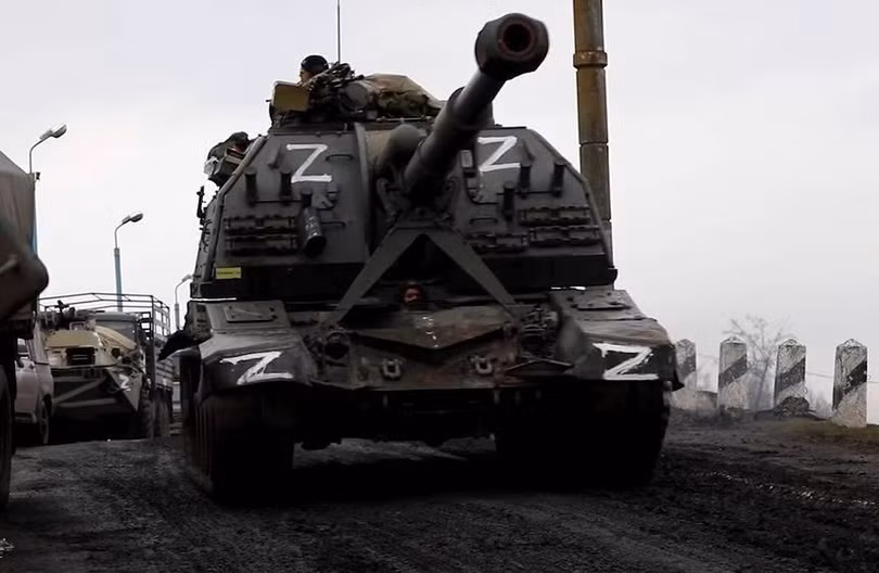 Chữ "Z" trên pháo tự hành của quân Nga ở Ukraine.