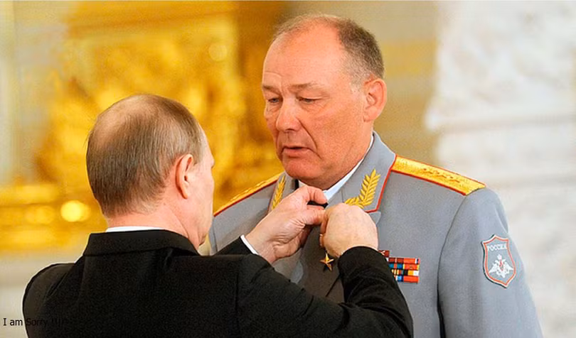 Ông Alexander Dvornikov được Tổng thống Nga Putin gắn huy hiệu Anh hùng Liên bang Nga. Ông Alexander Dvornikov được Tổng thống Nga Putin gắn huy hiệu Anh hùng Liên bang Nga.