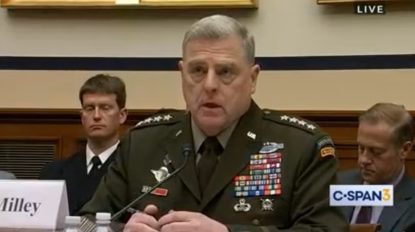 Chủ tịch Hội đồng Tham mưu trưởng Liên quân Mỹ Mark Milley xác nhận Mỹ đã huấn luyện cho Quân đội Ukraine trên đất Mỹ (Ảnh: C-SPAN).