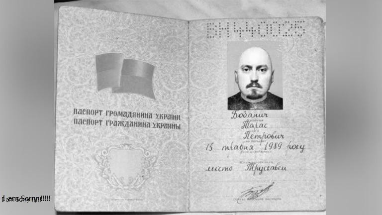 Hộ chiếu thu được trên thi thể được cho là Taras Bobanich.