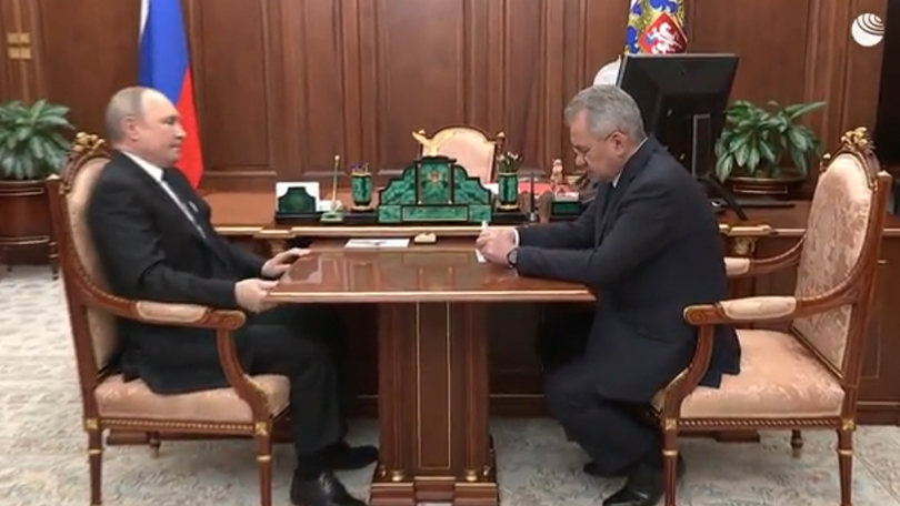 Ngày 21/4, ông Putin ra lệnh Quân đội Nga ngừng tấn công, chuyển sang bao vây chặt Nhà máy thép Azovstal. Ngày 21/4, ông Putin ra lệnh Quân đội Nga ngừng tấn công, chuyển sang bao vây chặt Nhà máy thép Azovstal.