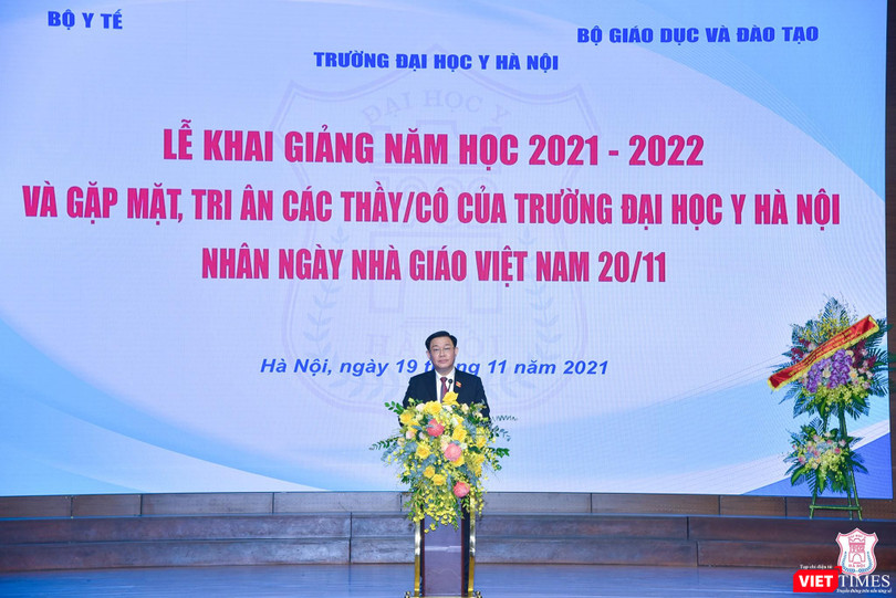 Chủ tịch Quốc hội Vương Đình Huệ phát biểu