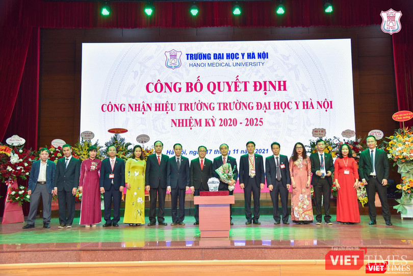 Tập thể lãnh đạo Trường Đại học Y Hà Nội nhiệm kỳ 2020-2025 Tập thể lãnh đạo Trường Đại học Y Hà Nội nhiệm kỳ 2020-2025