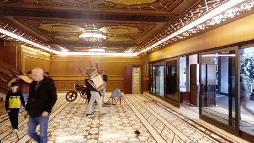 Luc luong noi day cuop do.jpg