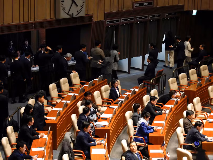 Quoc hoi bo phieu.jpg