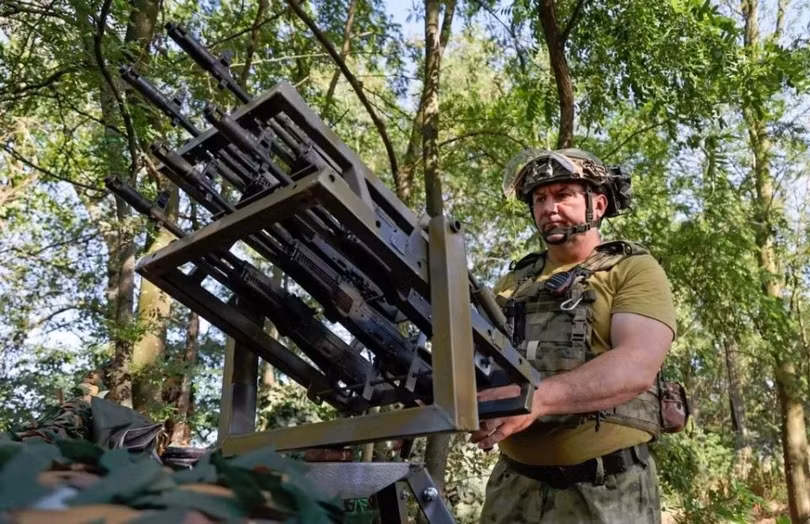 Xa thu dieu khien tay.png