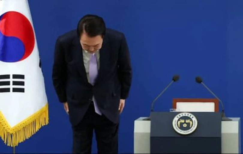 Yoon Suk-yeol xin loi vi thiet quan luat.jpg
