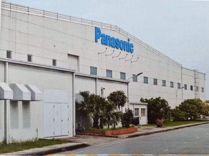 Panasonic sẽ ngừng sản xuất TV giá rẻ tại nhà máy Việt Nam để cắt giảm thua lỗ. Ảnh: Panasonic.