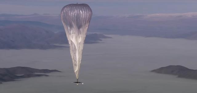 Một quả khí cầu thuộc dự án Loon của Google, dùng để phủ sóng Internet trên toàn cầu Một quả khí cầu thuộc dự án Loon của Google, dùng để phủ sóng Internet trên toàn cầu