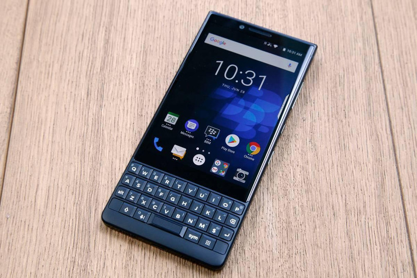 BlackBerry nổi tiếng với bàn phím cứng QWERTY và hãng vẫn trung thành với thiết kế này ở kỷ nguyên màn hình cảm ứng, phím ảo