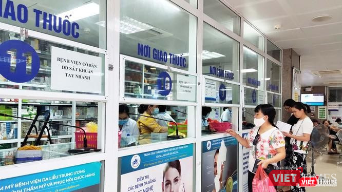 Bộ Y tế đề xuất Quốc hội tiếp tục cho phép áp dụng biện pháp duy trì hiệu lực giấy đăng ký lưu hành thuốc, nguyên liệu làm thuốc Bộ Y tế đề xuất Quốc hội tiếp tục cho phép áp dụng biện pháp duy trì hiệu lực giấy đăng ký lưu hành thuốc, nguyên liệu làm thuốc