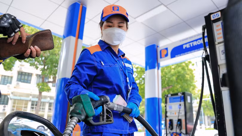 Xăng dầu được giảm 2% thuế VAT đến hết năm 2026