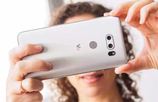 Top 10 smartphone chưa xóa sổ giắc tai nghe 3,5 mm ảnh 10