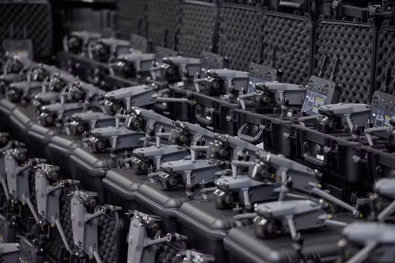 Các máy bay không người lái (UAV) DJI Mavic 3T Thermal, chuẩn bị chuyển giao cho quân đội Ukraine. Ảnh Military Leak