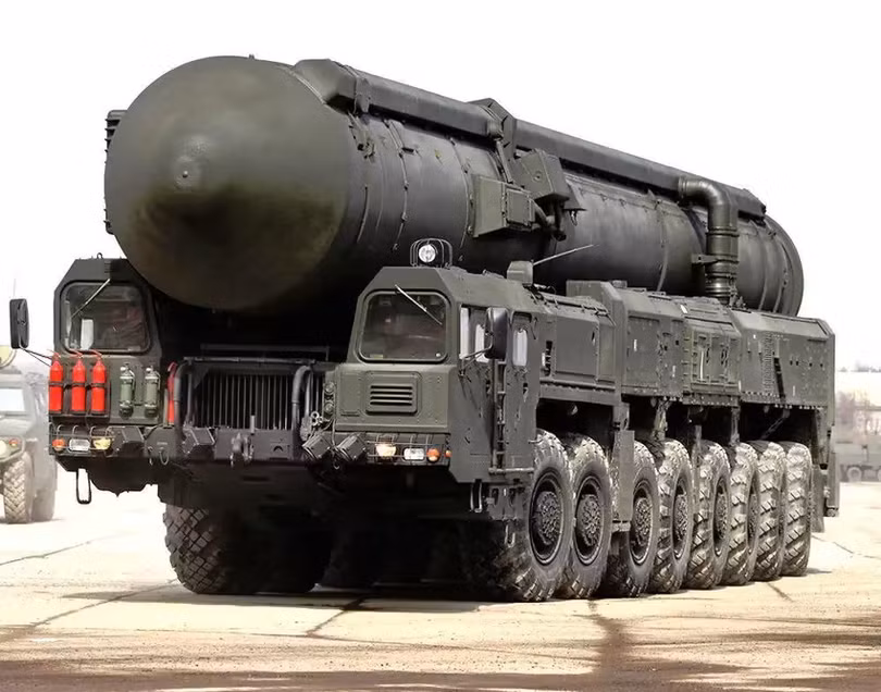 Tên lửa liên lục địa RS-24 Yars của Nga (Ảnh: QQ).