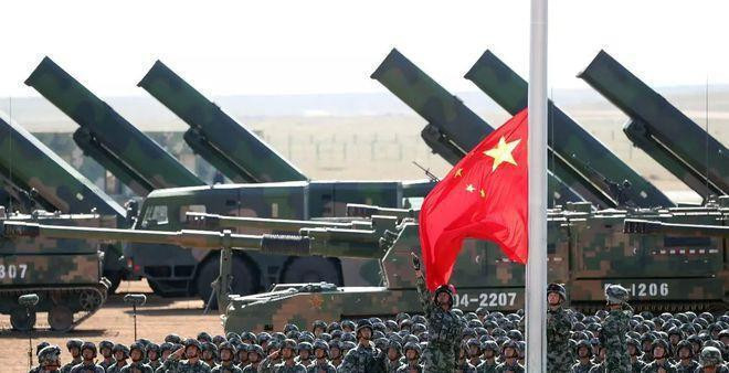 Trung Quốc tiếp tục đứng thứ hai thế giới và có mức tăng kỉ lục mới về chi tiêu quân sự (Ảnh: Sina).