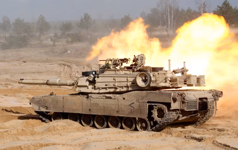 Xe tăng M1 Abrams của Mỹ (Ảnh: Bloomberg).